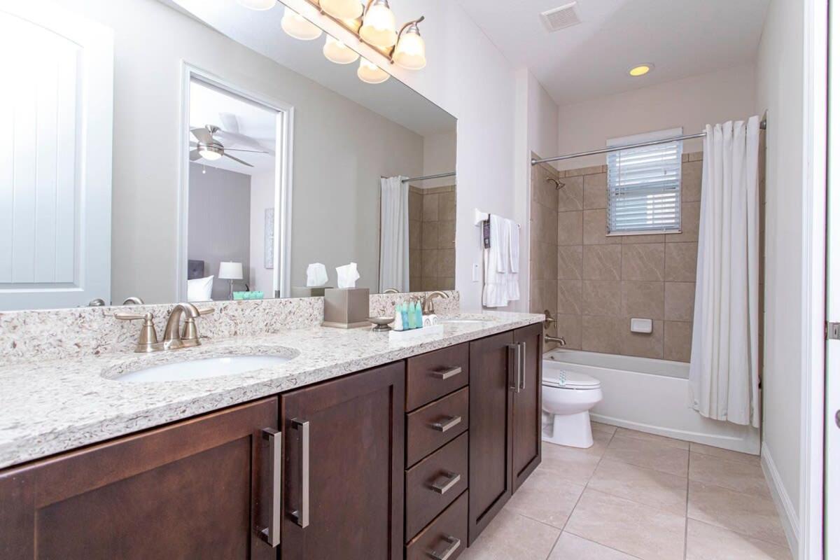 Luxurious 5bd Private Pool Jacuzzi & Game At Encore 7432 Holiday home Reunion